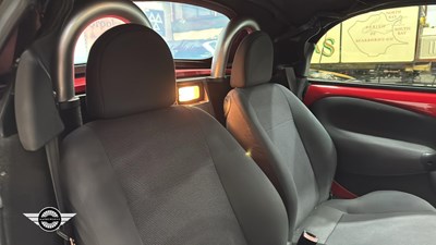 Lot 40 - 2003 FORD STREETKA