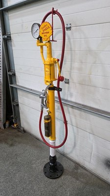Lot 99 - SHELL REPRODUCTION PUMP