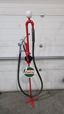 Lot 867 - REPRODUCTION HAND PUMP