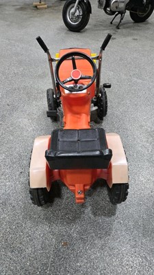 Lot 423 - CHILD'S MASSEY FERGUSON PEDAL TRACTOR