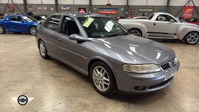 Lot 698 - 2001 VAUXHALL VECTRA SRI 150