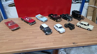 Lot 545 - SELECTION OF 1/24 & 1/18 SCALE MODEL CARS