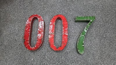 Lot 833 - 007 NUMBERS MADE FROM OLD OIL CANS 20" X 10"