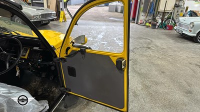 Lot 284 - 1988 CITROEN 2 CV6 SPECIAL