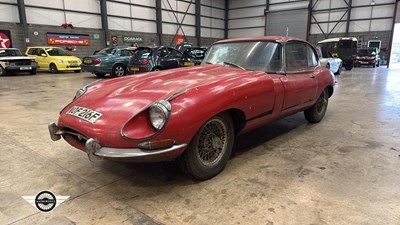 Lot 325 - 1968 JAGUAR 'E' TYPE