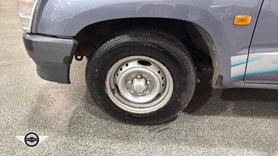 Lot 498 - 2001 TOYOTA HILUX 2.4D 2WD