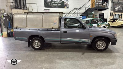 Lot 498 - 2001 TOYOTA HILUX 2.4D 2WD