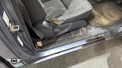 Lot 498 - 2001 TOYOTA HILUX 2.4D 2WD
