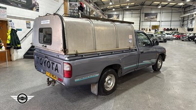 Lot 498 - 2001 TOYOTA HILUX 2.4D 2WD