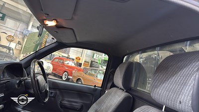 Lot 498 - 2001 TOYOTA HILUX 2.4D 2WD