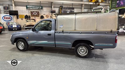 Lot 498 - 2001 TOYOTA HILUX 2.4D 2WD