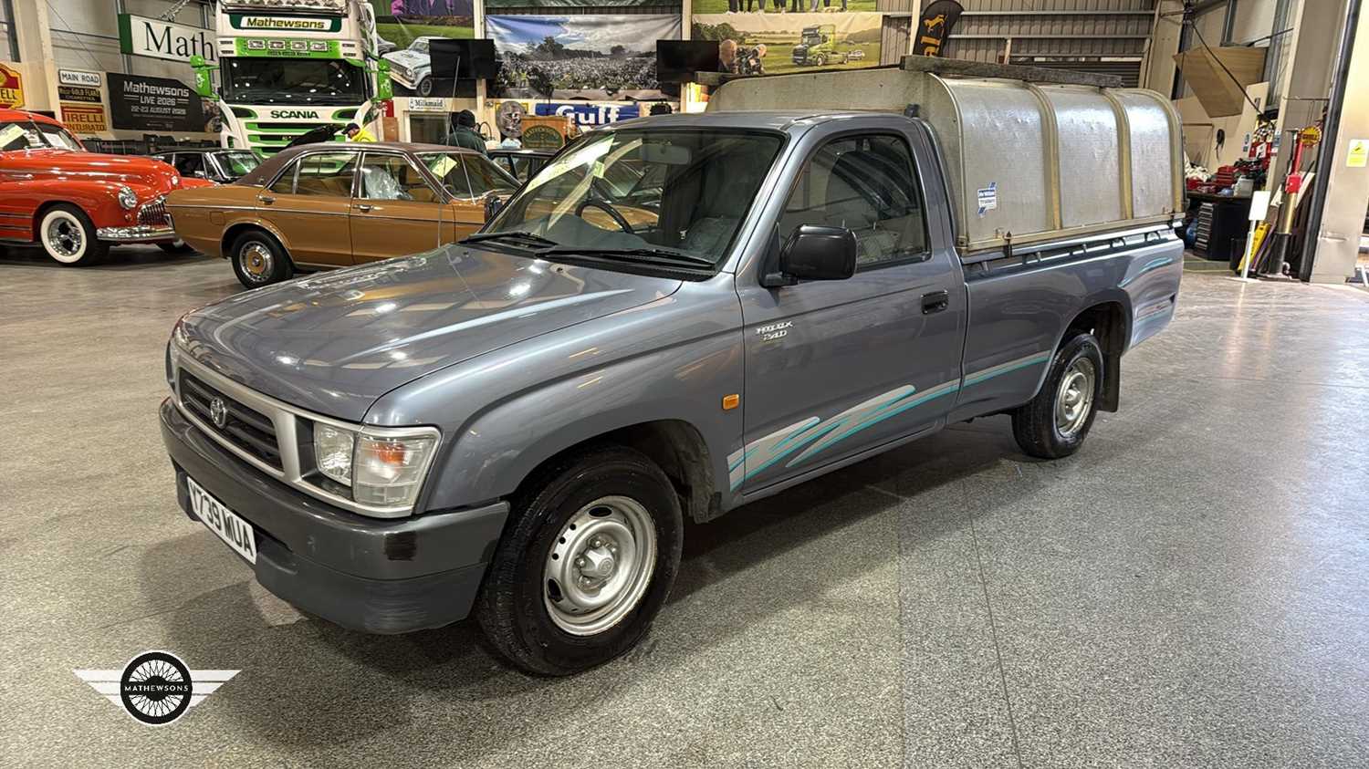 Lot 498 - 2001 TOYOTA HILUX 2.4D 2WD