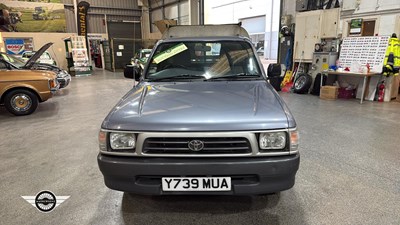 Lot 498 - 2001 TOYOTA HILUX 2.4D 2WD