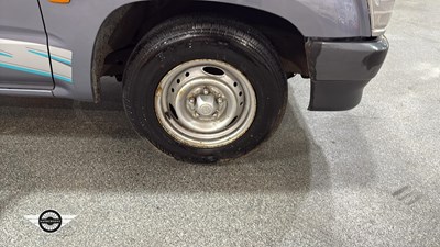 Lot 498 - 2001 TOYOTA HILUX 2.4D 2WD