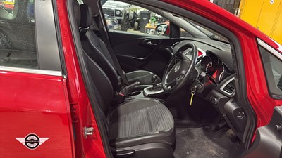 Lot 490 - 2015 VAUXHALL ASTRA EXCITE