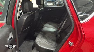 Lot 490 - 2015 VAUXHALL ASTRA EXCITE