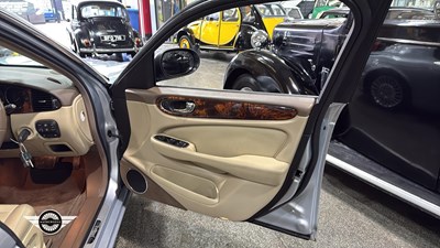 Lot 676 - 2006 JAGUAR XJ EXECUTIVE TDVI AUTO