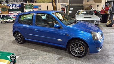 Lot 720 - 2002 RENAULT