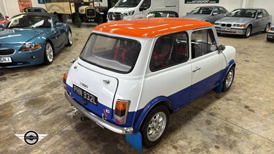 Lot 792 - 1971 AUSTIN MINI 1000