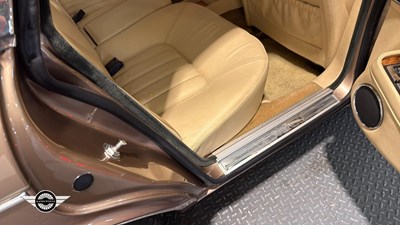 Lot 32 - 1990 DAIMLER 4.0 AUTO