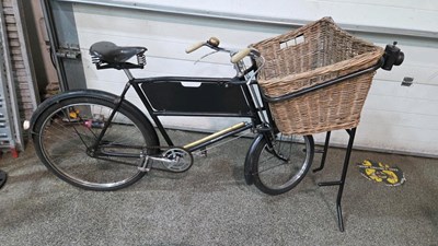 Lot 618 - RALEIGH TRADE BIKE WITH BASKET & FRONT STAND
