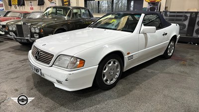 Lot 856 - 1995 MERCEDES SL280 AUTO
