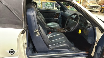 Lot 856 - 1995 MERCEDES SL280 AUTO