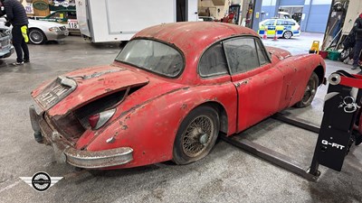 Lot 882 - JAGUAR XK150