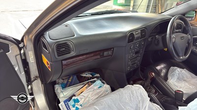 Lot 102 - 2003 VOLVO V40 SE ESTATE