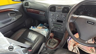 Lot 102 - 2003 VOLVO V40 SE ESTATE