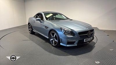 Lot 74 - 2013 MERCEDES-BENZ SLK55 AMG AUTO
