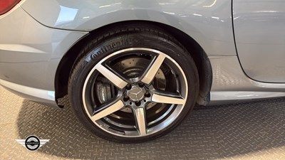 Lot 74 - 2013 MERCEDES-BENZ SLK55 AMG AUTO