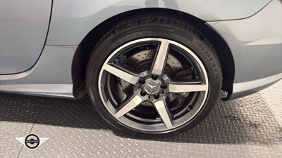 Lot 74 - 2013 MERCEDES-BENZ SLK55 AMG AUTO