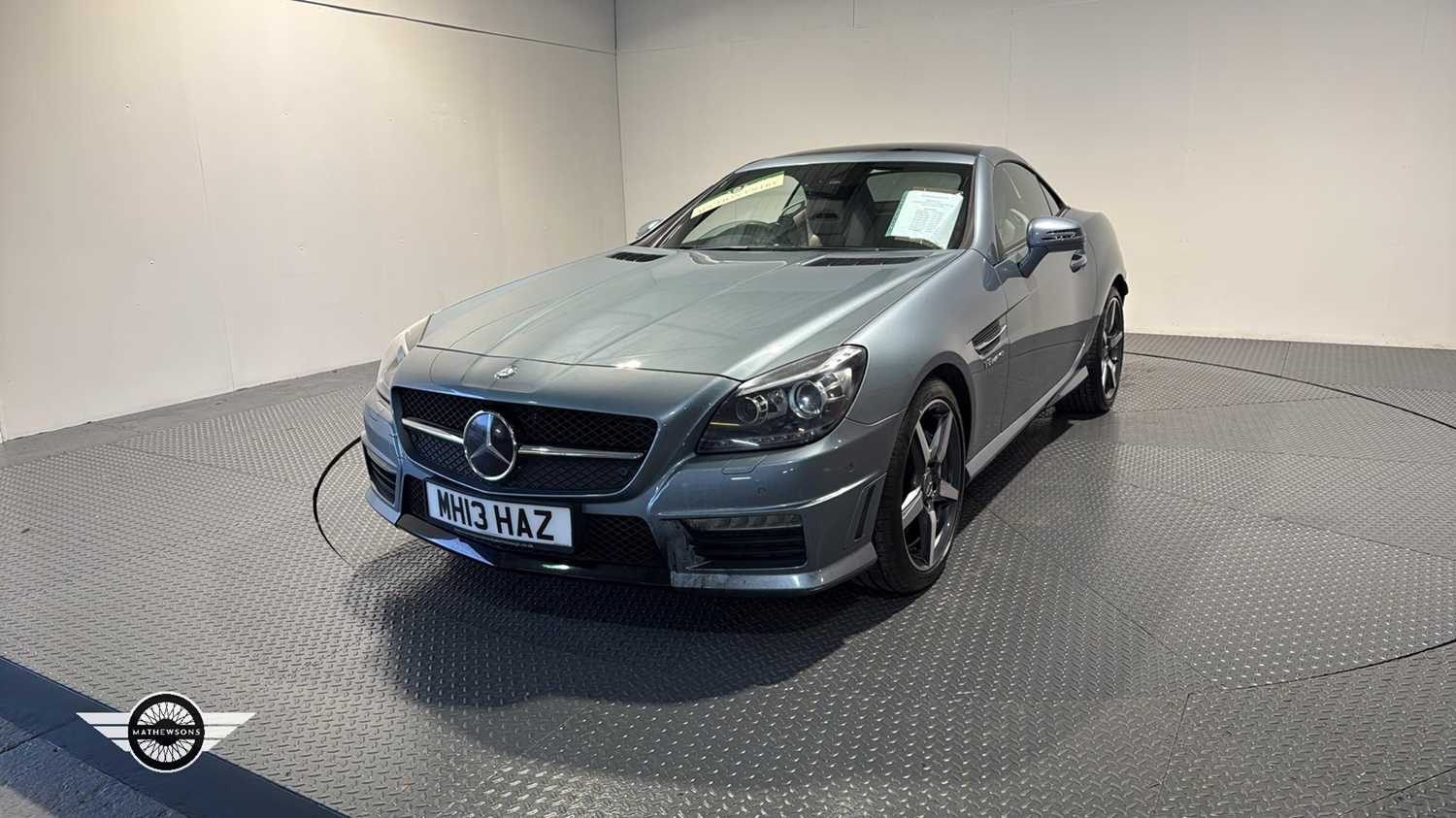 Lot 74 - 2013 MERCEDES-BENZ SLK55 AMG AUTO