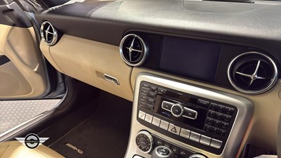 Lot 74 - 2013 MERCEDES-BENZ SLK55 AMG AUTO