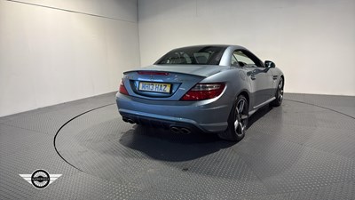 Lot 74 - 2013 MERCEDES-BENZ SLK55 AMG AUTO