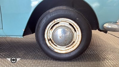 Lot 94 - 1960 AUSTIN A40 FARINA