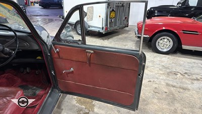 Lot 860 - 1961 MORRIS MINOR 1000