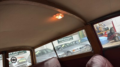 Lot 860 - 1961 MORRIS MINOR 1000