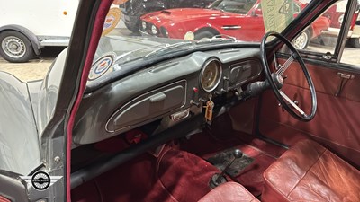 Lot 860 - 1961 MORRIS MINOR 1000