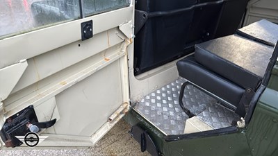 Lot 124 - 1968 LAND ROVER