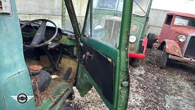 Lot 21 - 1977 TOYOTA HI-ACE