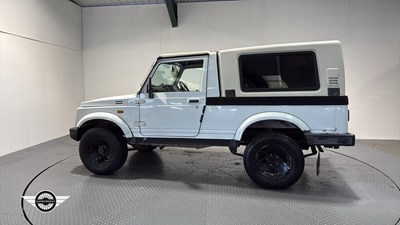 Lot 156 - 1990 SUZUKI SJ413 JX