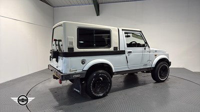 Lot 156 - 1990 SUZUKI SJ413 JX