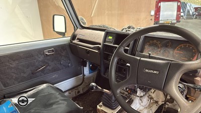 Lot 156 - 1990 SUZUKI SJ413 JX