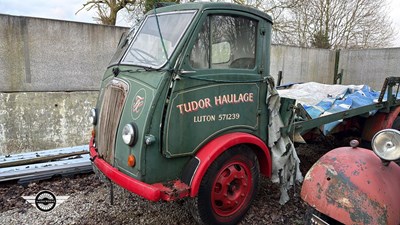 Lot 102 - 1951 MORRIS FV