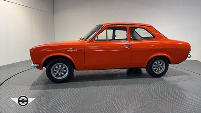 Lot 114 - 1972 FORD ESCORT