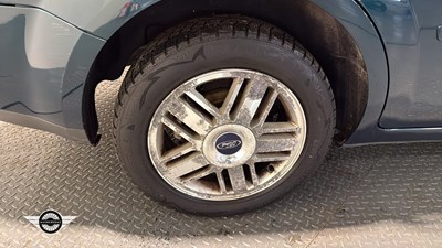 Lot 262 - 2005 FORD FOCUS GHIA