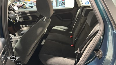 Lot 262 - 2005 FORD FOCUS GHIA