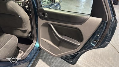 Lot 262 - 2005 FORD FOCUS GHIA